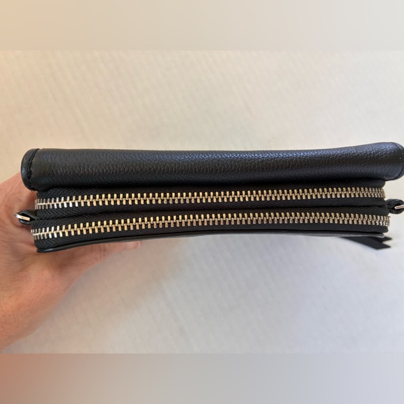 Vera Bradley Black Leather Zip Around Wallet/Wristlet - Picture 10 of 14